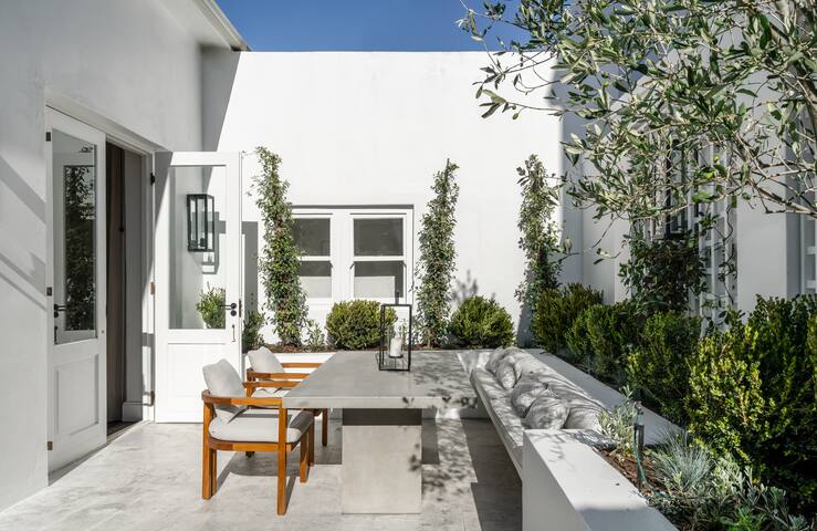 Luxury Victorian Home | Heated Pool & Garden gallery image 3