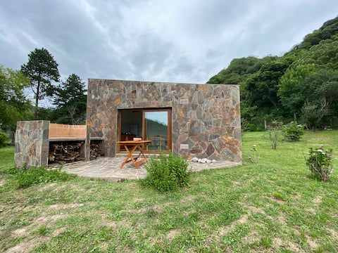 Los Nidos / Medium Cabin