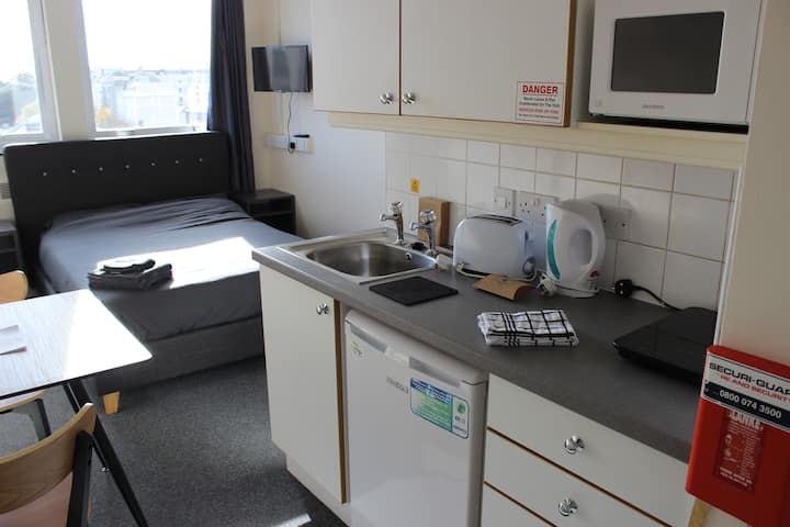Opal Villas Standard Apartment 1 - Plymouth
