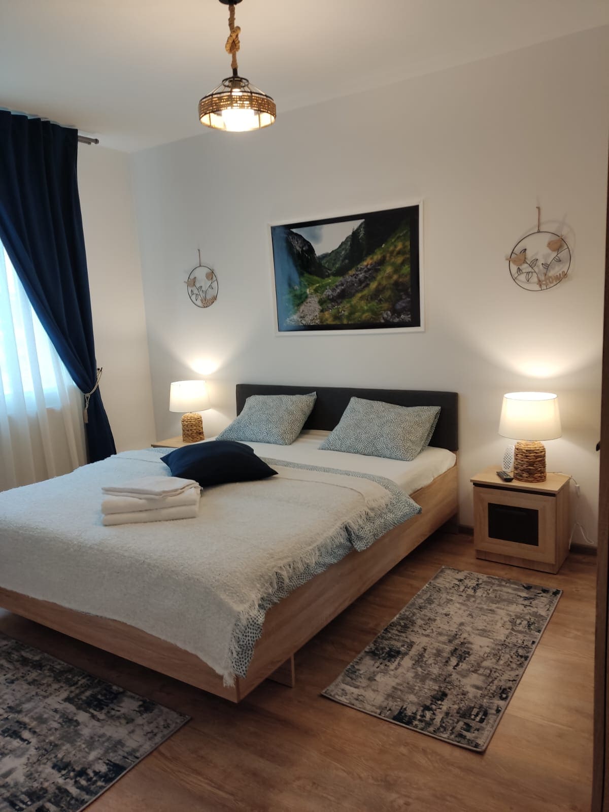 Спалня с двойно легло (160 см x 200 см)