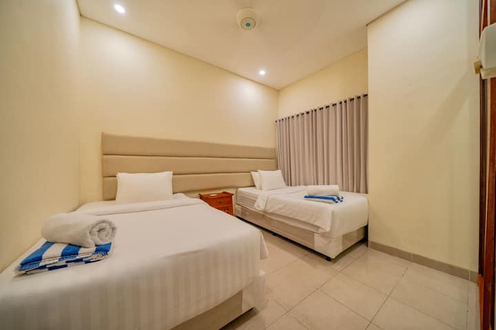 Спалня №3, разположена на 2 - рия етаж.