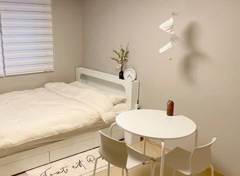 [new + Jangbak Discount!] # Direct connection to Munjeong Station, Jamsil 10 minutes # Various nearby facilities # Park view # ott