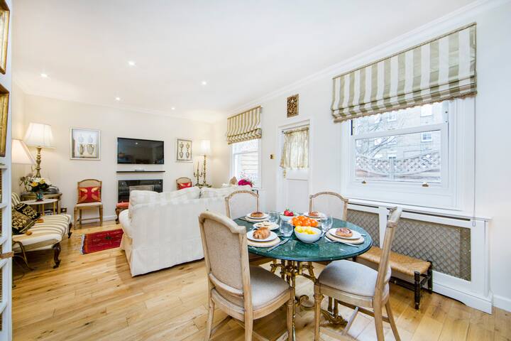 Notting Hill Classic 2 bed, 2 bath Mews house gallery image 5