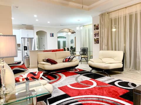 Top Airbnb: New 4 Bedrooms, 3 Bath, Heated Pool in North Port