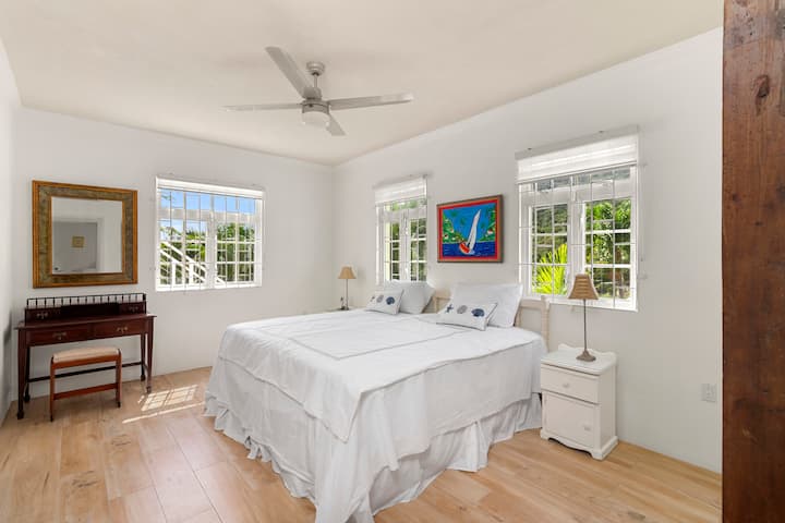 Serendipity, Beautiful home, Mature Private Gdns - Guesthouses for