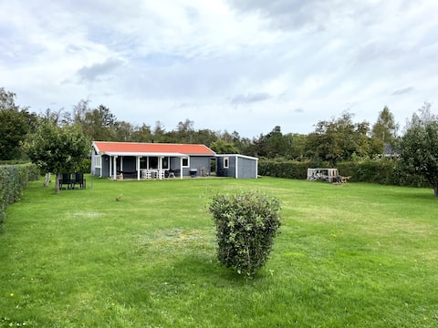 Cozy cabin in quiet location close to Novo Nordisk