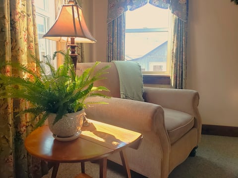 The Villa • A peaceful, autumn countryside getaway