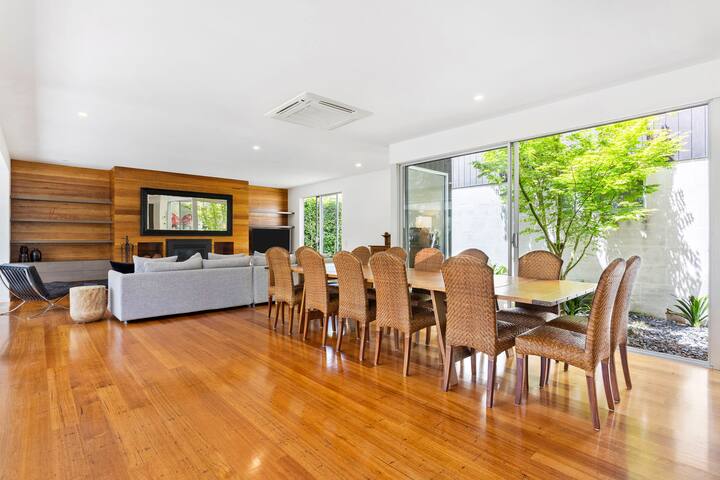 Coast to Coast gallery image 3