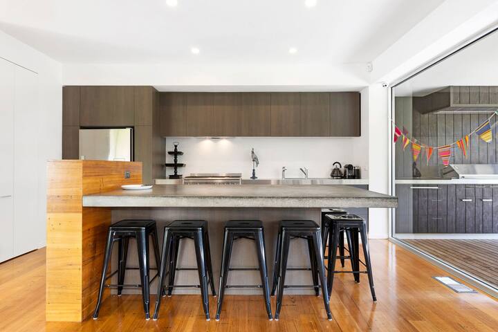 Coast to Coast gallery image 4