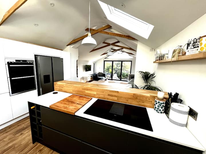 Family 3Bed Home In Sleeps 5/6 Houses for Rent in Devon