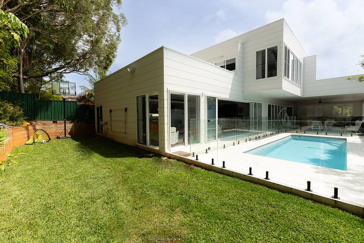 Sunshine on Surf gallery image 4