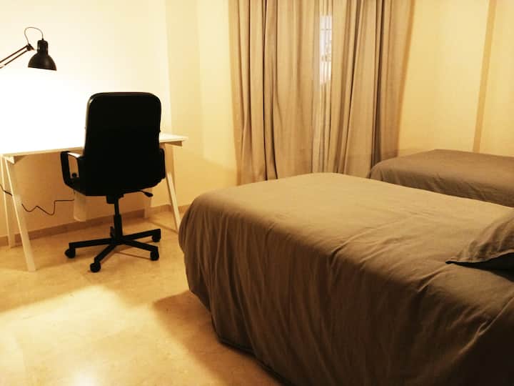 Schlafzimmer 2