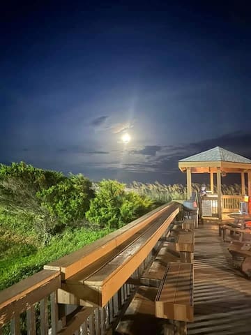 Jessica And Larry managed Airbnb listing 2