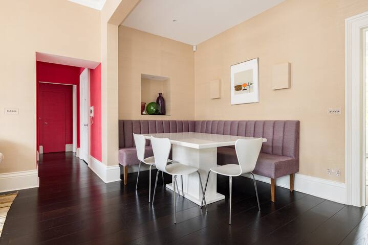 Kensington Luxury – 2 Bedrooms gallery image 2