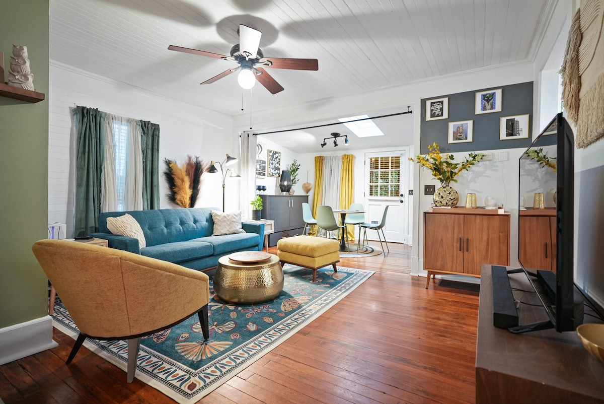 Popular Airbnb listing: The Love Nest in Cabbagetown