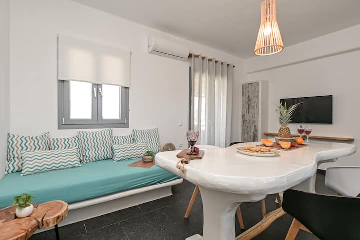 White Cocoon | Three Bedroom Villa Sea View & Pool - Naxos