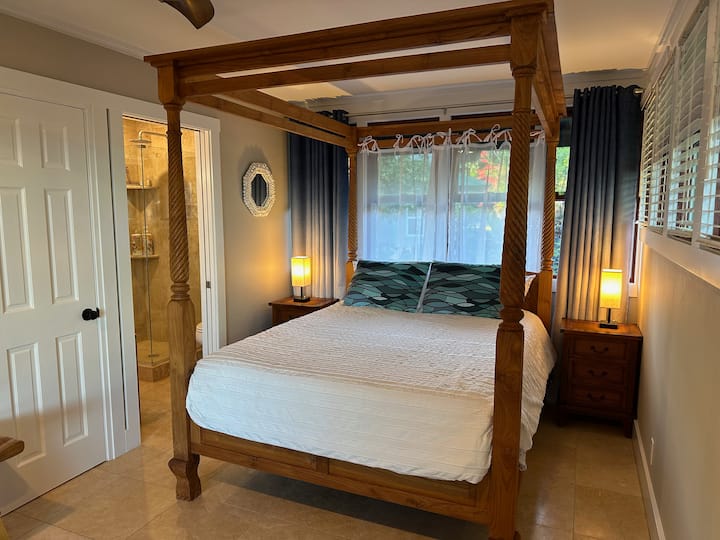 سرير ملصق ملكي