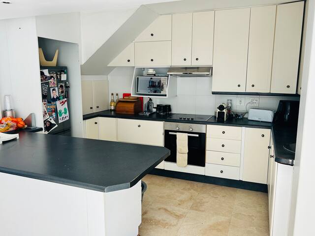 Bantry Bay House gallery image 5