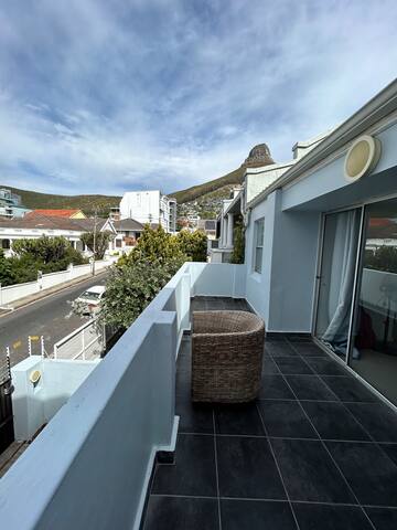 Bantry Bay House gallery image 3