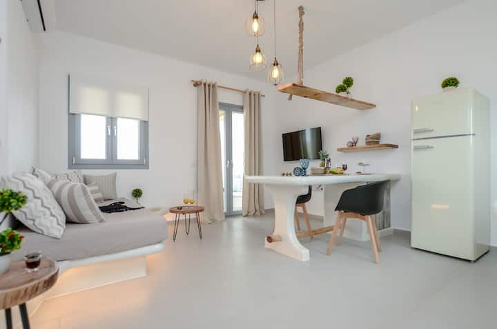 White Cocoon | Three Bedroom Villa Sea View & Pool - Naxos