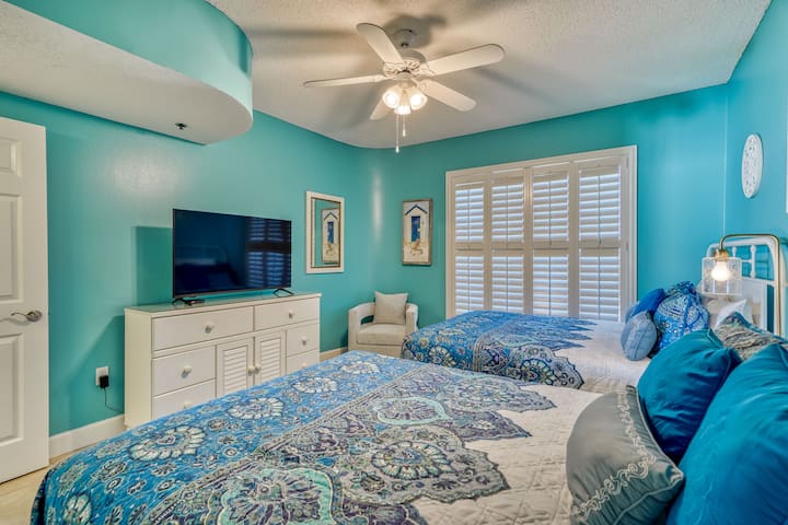 3rd Guest Bedroom offers 2 queen beds with en-suite.  Flat screen Tv to enjoy your favorite evening programs.  This room also stores 2 twin roll away beds, perfect for the kiddos or extended family.