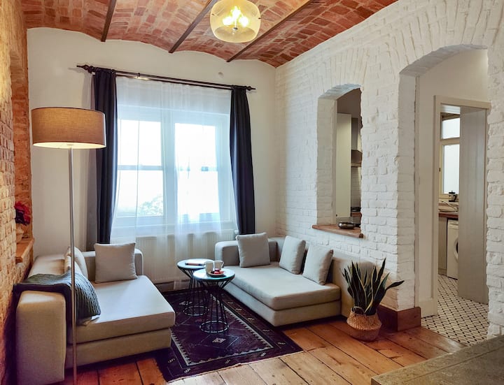 Cosy Charm & Breathtaking Terrace Views - Estambul
