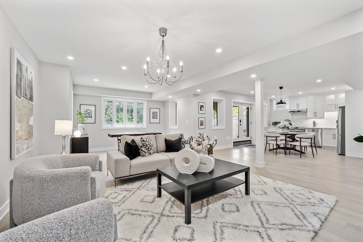Modern & Cozy Walkout Basement With Scenic Views - Oakville