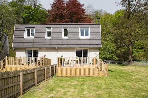 Successful Airbnb property: Driftwood Cottage near Glencoe, Highlands in Kilmallie