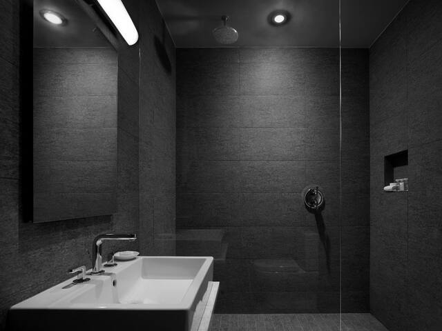 AKA Times Square – Two Bedroom Platinum Suite gallery image 5