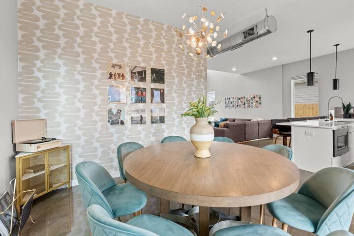 Private Pool w/ Hot Tub Minutes from Broadway gallery image 4