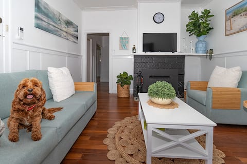 Gabo Views waterfront.