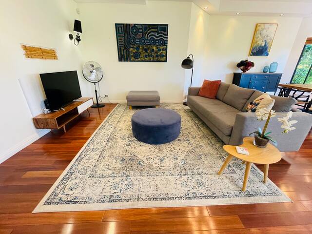 Grand Family Home close to city gallery image 5