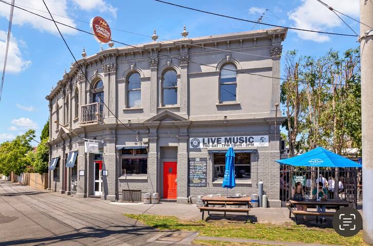 Luxury Townhouse With Private Rooftop gallery image 4