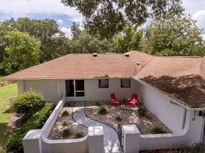 Villa 870: Stunning 3 Bedroom Villa With Pool - Inverness, FL
