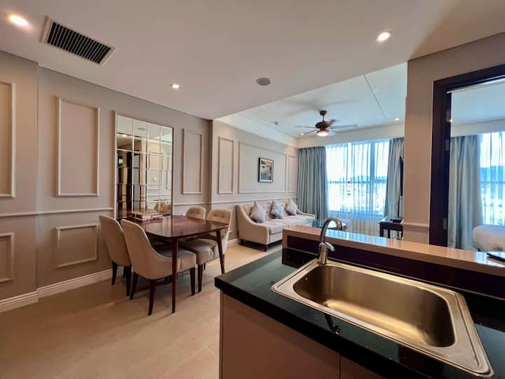 Luxury 2-bedroom Apartment - Đà Nẵng