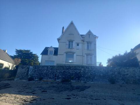 Grande Villa au bord de l'eau, 18 couchages