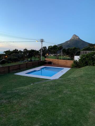 OttawaPalms Villa with Housekeeping gallery image 2