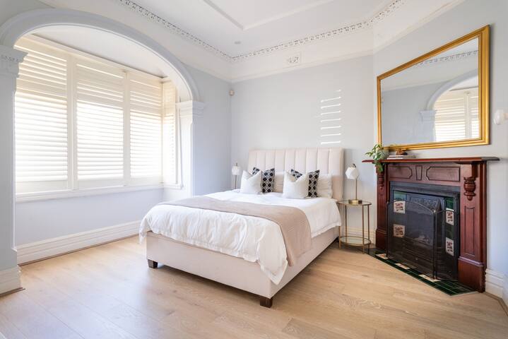 Ivy Mosman gallery image 4