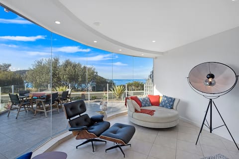 Your Ultimate Beachfront Escape - 10 Beds on Beach