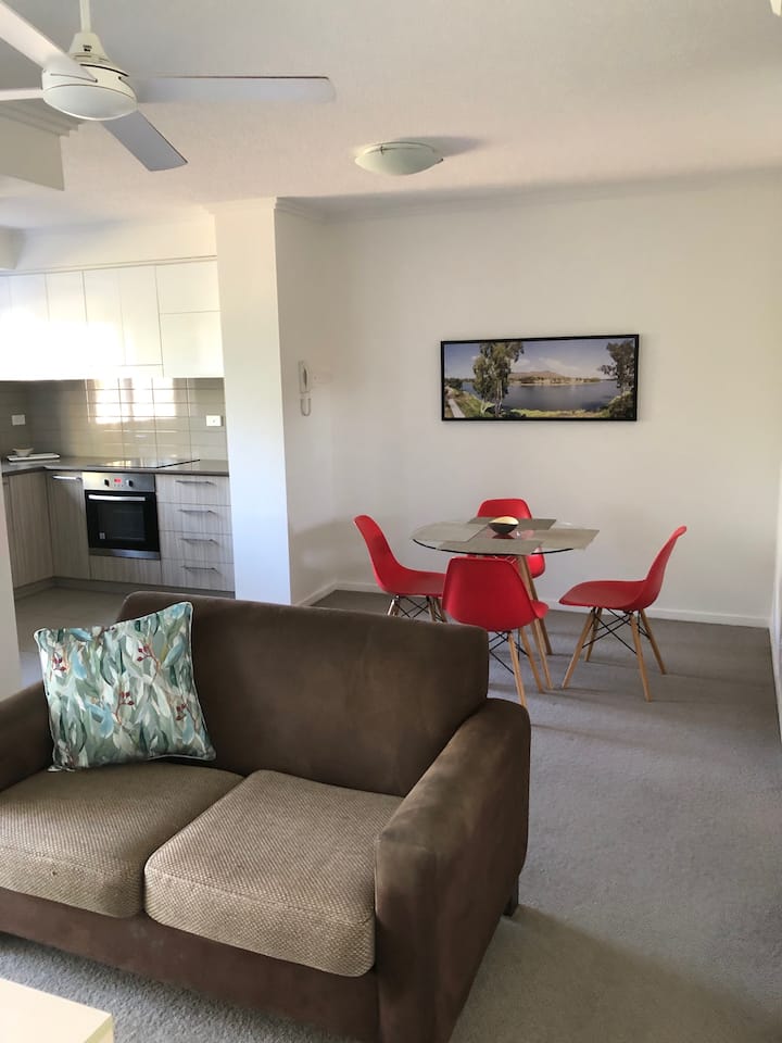 Riverview Apartment. - Vincent