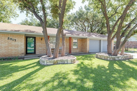 The Graceful Goat
3 Bedrooms 4 beds
2 Bath