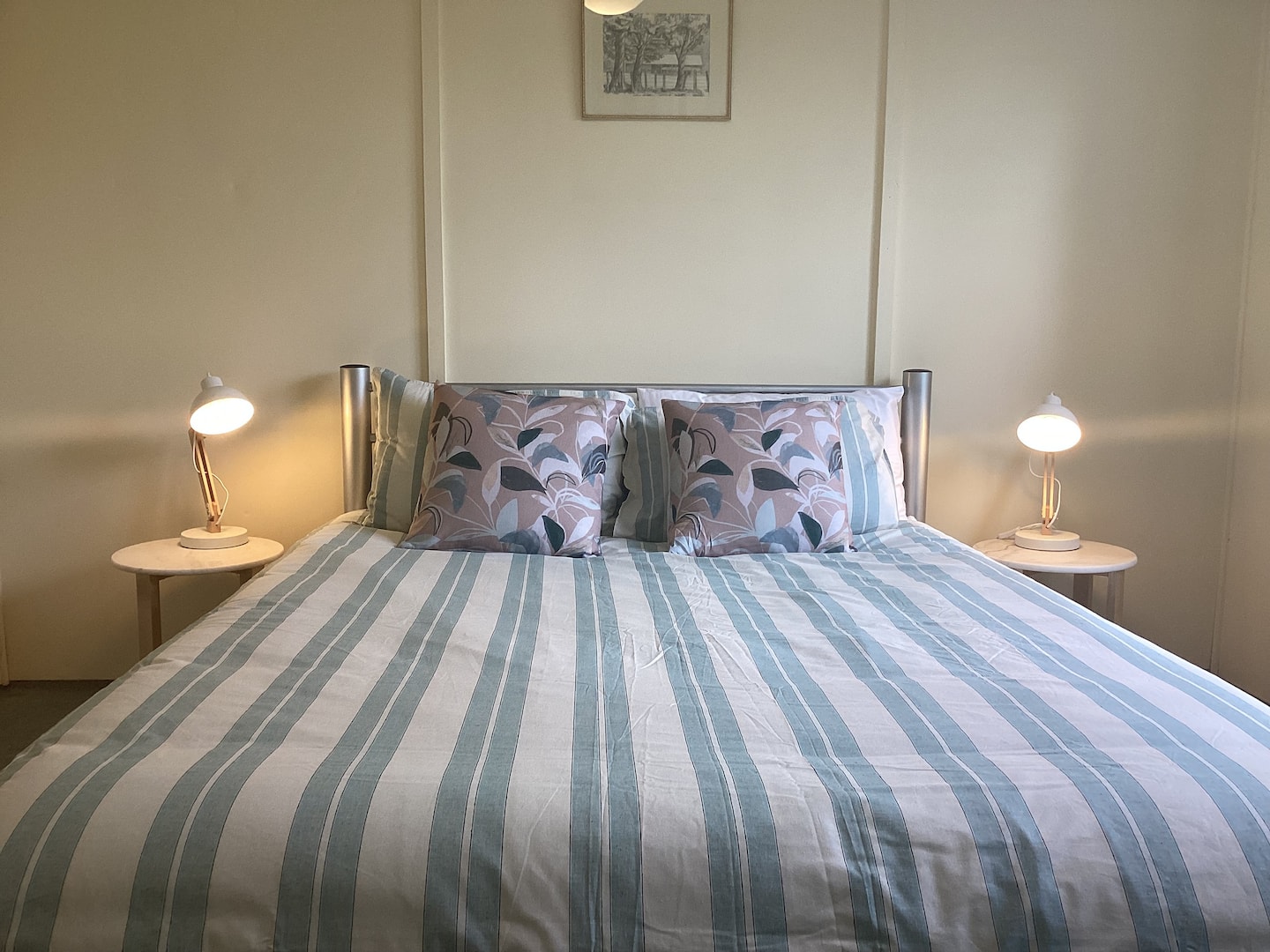 The Riverbank Cottage 2