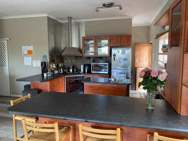 Family-Friendly Comfort with a View gallery image 5