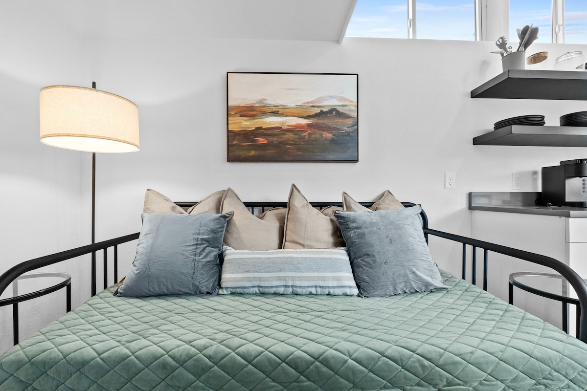 Minimalist Design Tiny Gem w/ Deck in A+ Location!