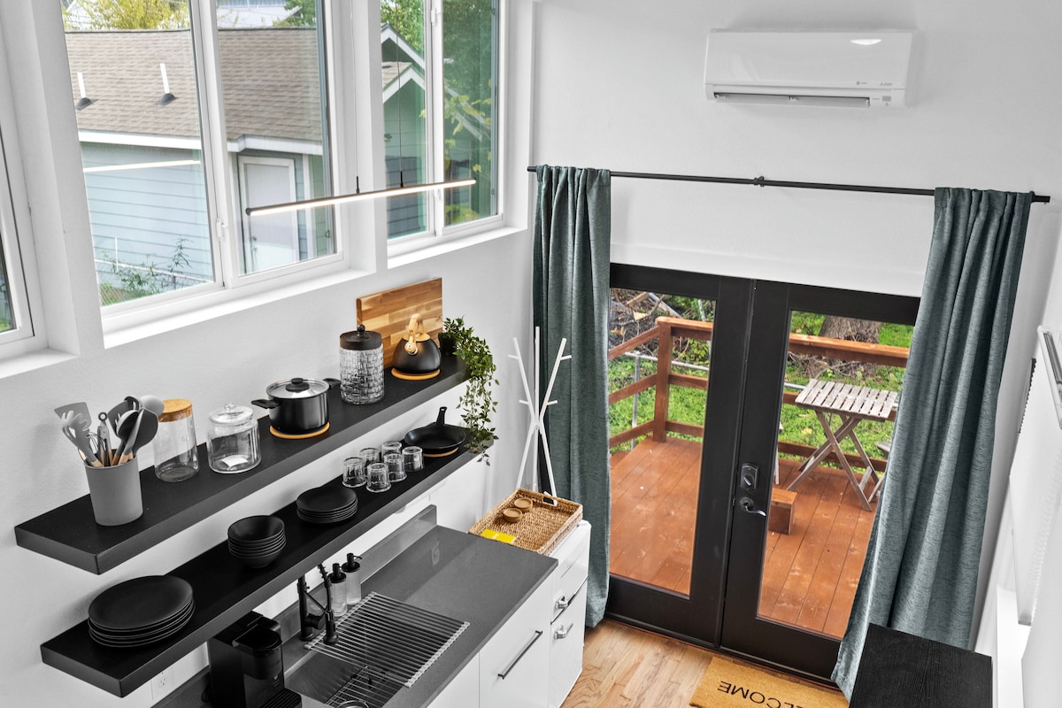 Minimalist Design Tiny Gem w/ Deck in A+ Location!