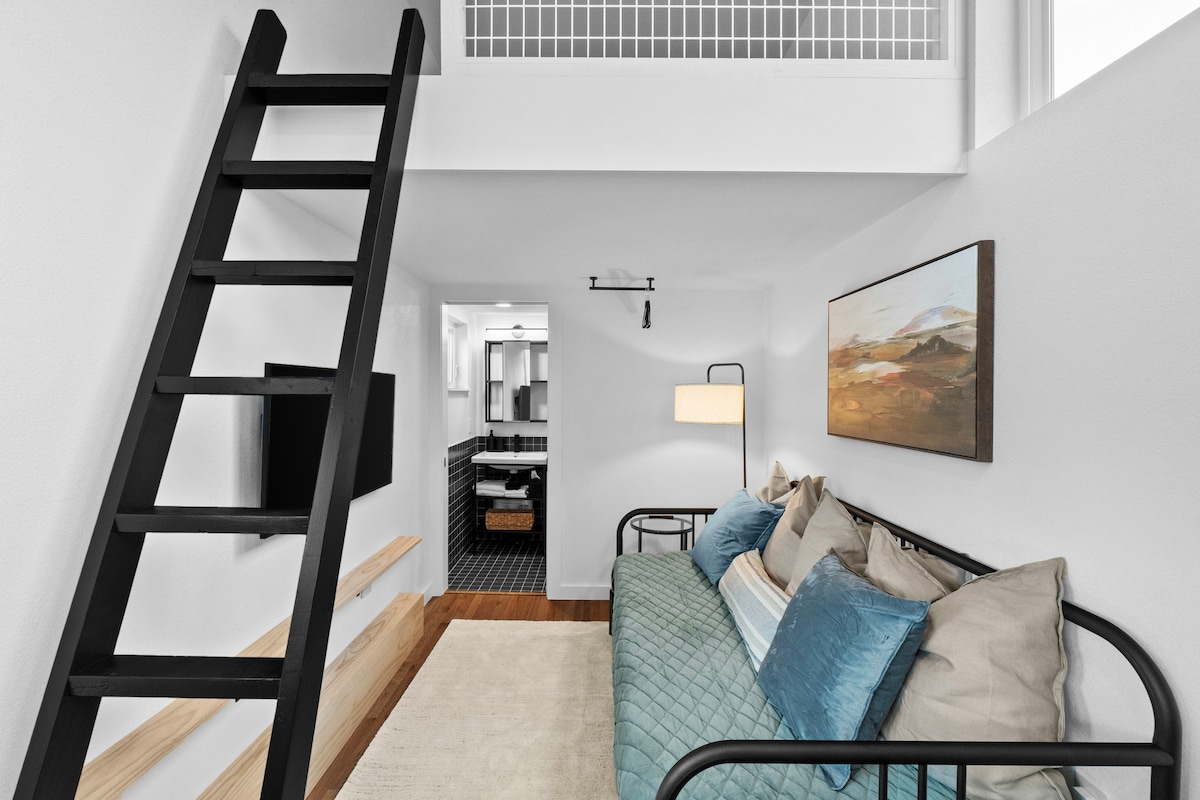 Minimalist Design Tiny Gem w/ Deck in A+ Location!