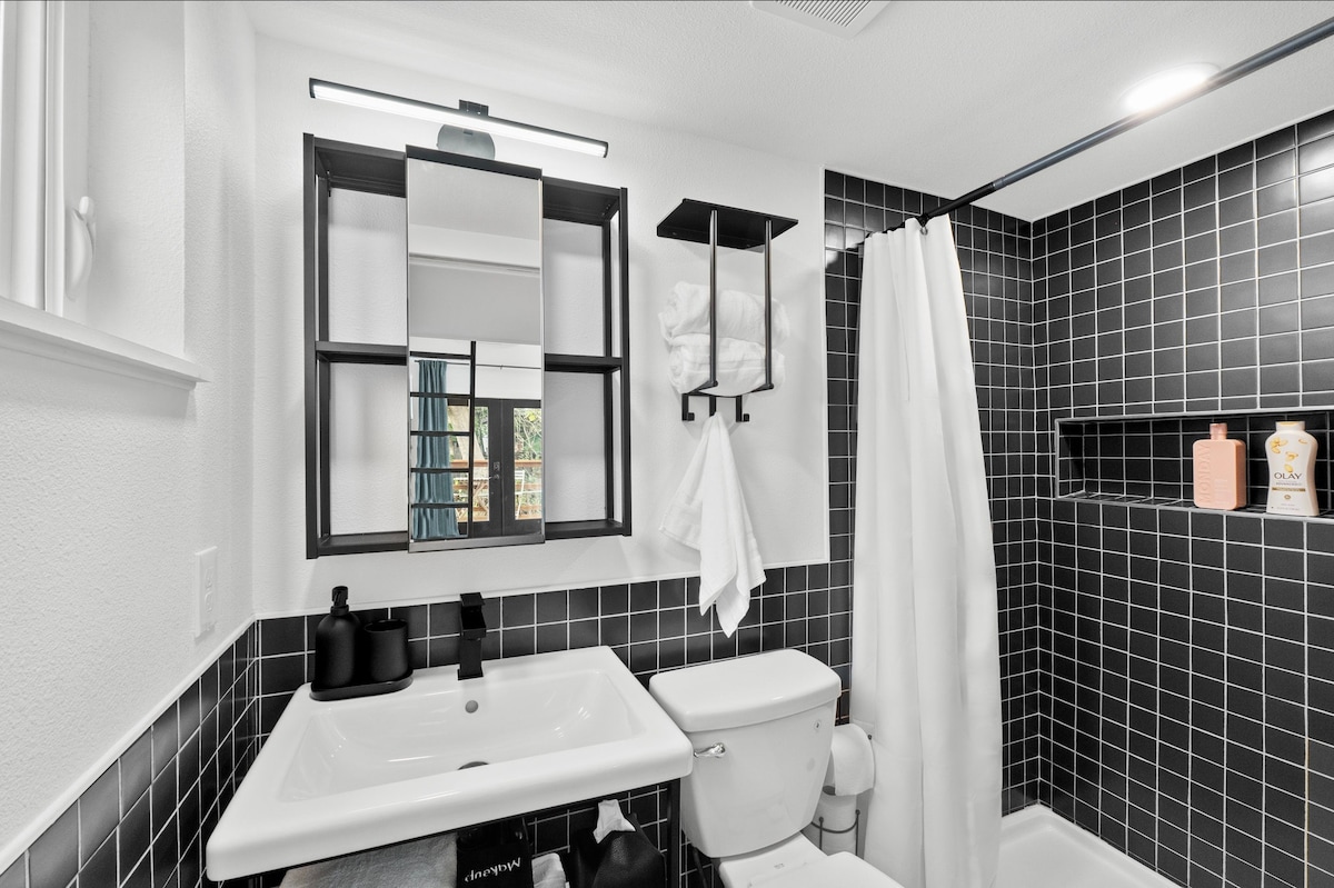 Minimalist Design Tiny Gem w/ Deck in A+ Location!