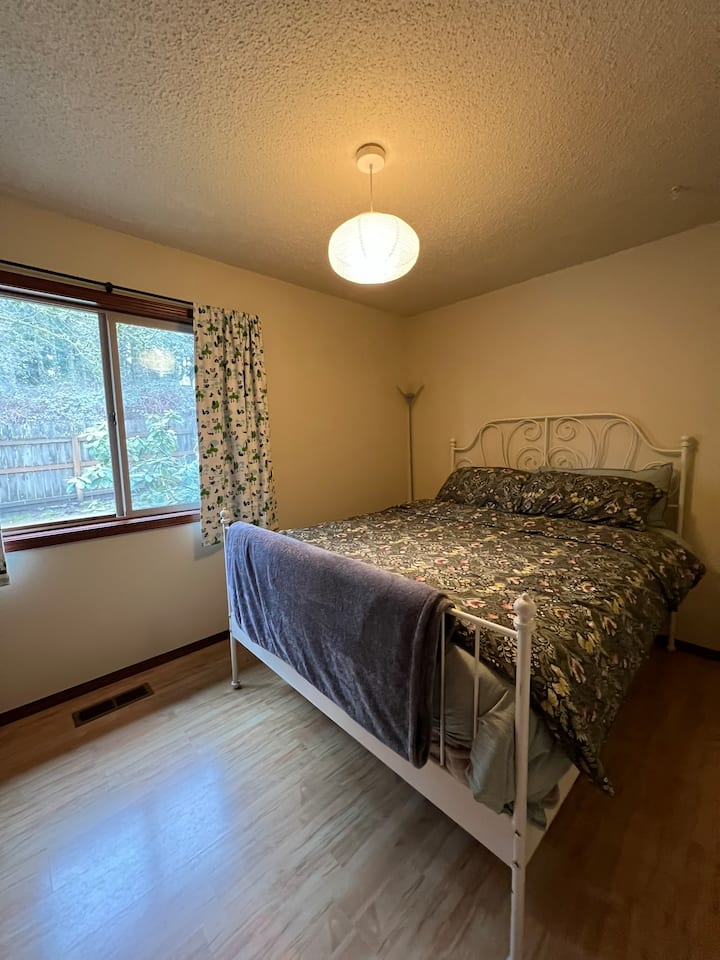 מיטת קווין סייז שנייה