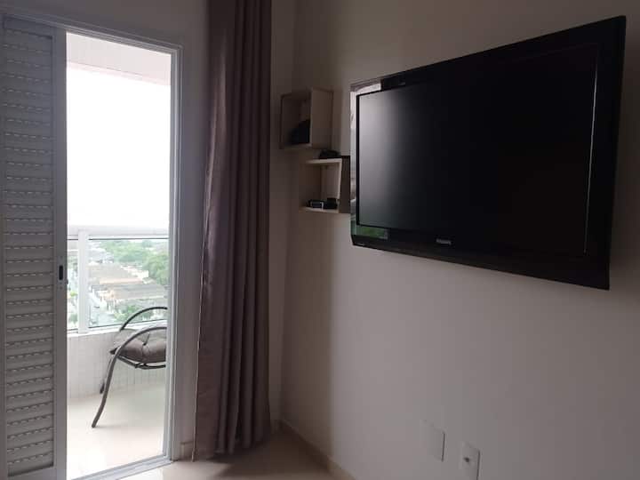 房间配有电视，在海滩上度过美好一天后可上网