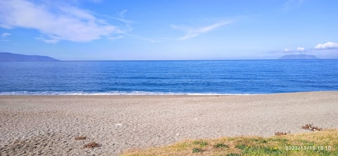 Top Airbnb: Semi-Independent Sea and Center Private Parking in Milazzo